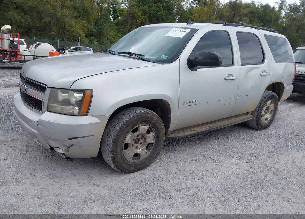 2011 CHEVROLET TAHOE VIN: 1GNSKBE00BR136450