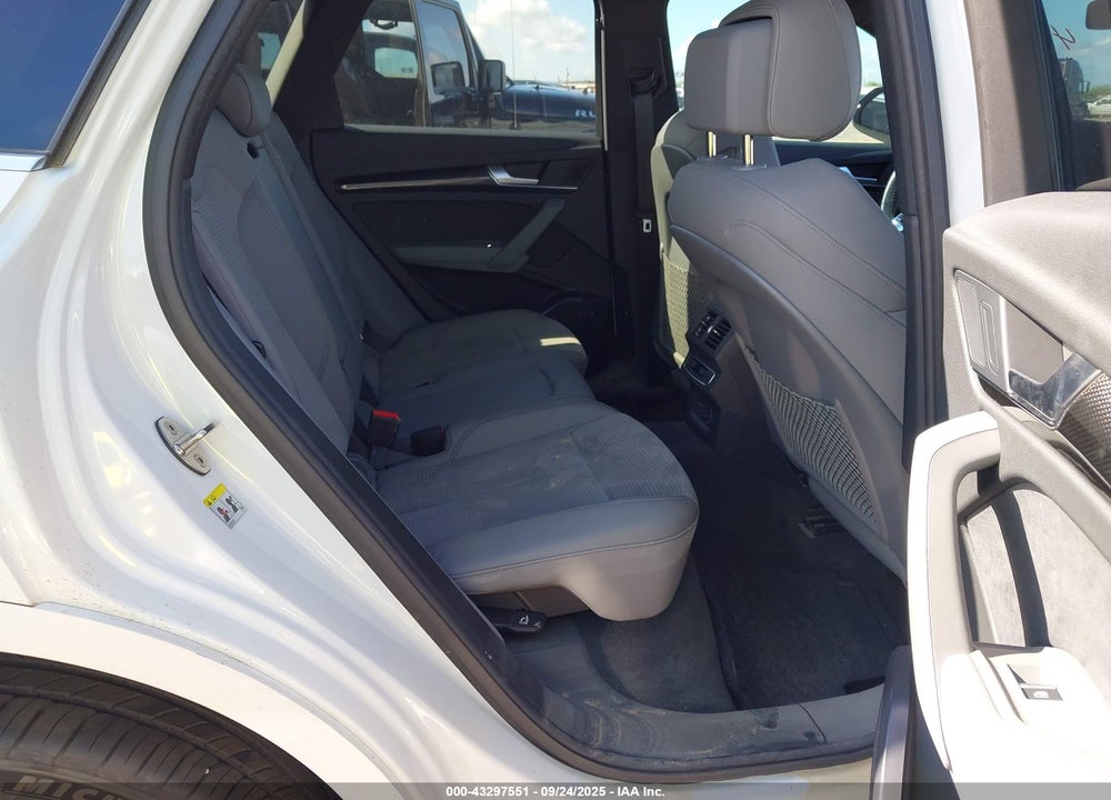 2022 AUDI SQ5 PREMIUM TFSI QUATTRO TIPTRONIC VIN: WA1A4AFY3N2135779