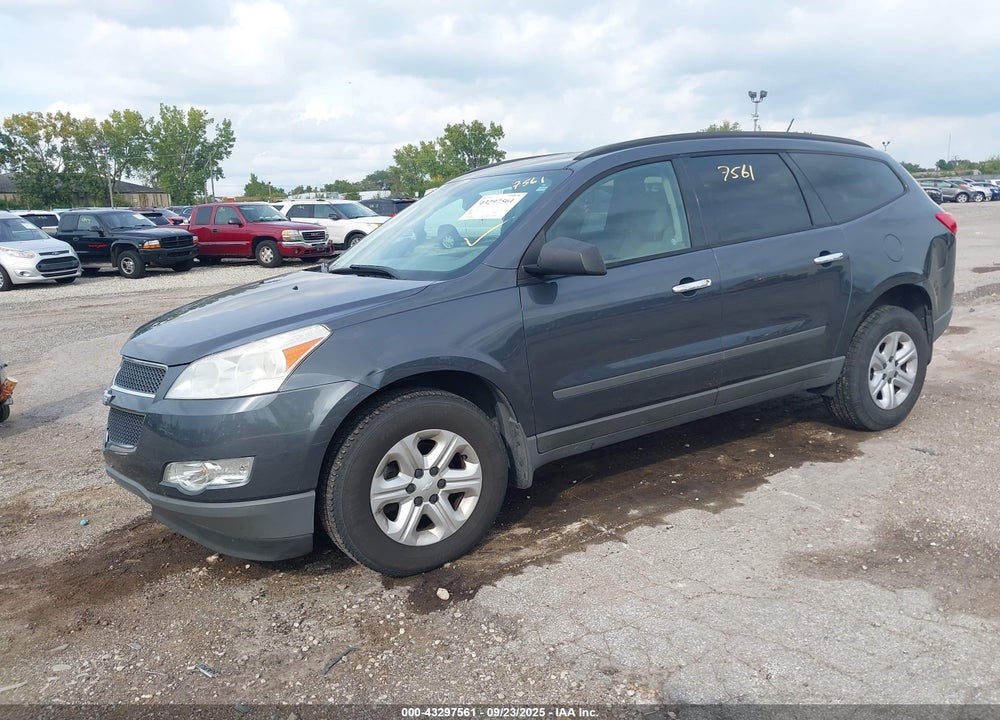 2012 CHEVROLET TRAVERSE LS VIN: 1GNKRFED8CJ404425