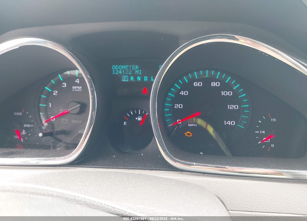 2012 CHEVROLET TRAVERSE LS VIN: 1GNKRFED8CJ404425