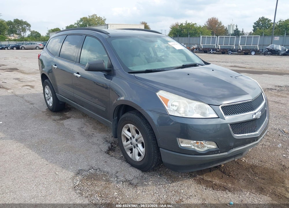 2012 CHEVROLET TRAVERSE LS VIN: 1GNKRFED8CJ404425