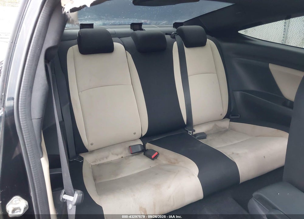 2017 HONDA CIVIC VIN: 2HGFC3B31HH350871