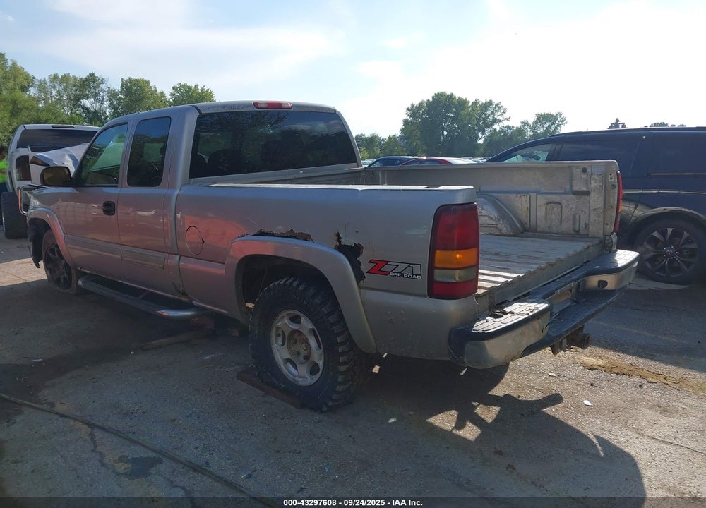 2005 CHEVROLET SILVERADO 1500 Z71 VIN: 2GCEK19B851288808