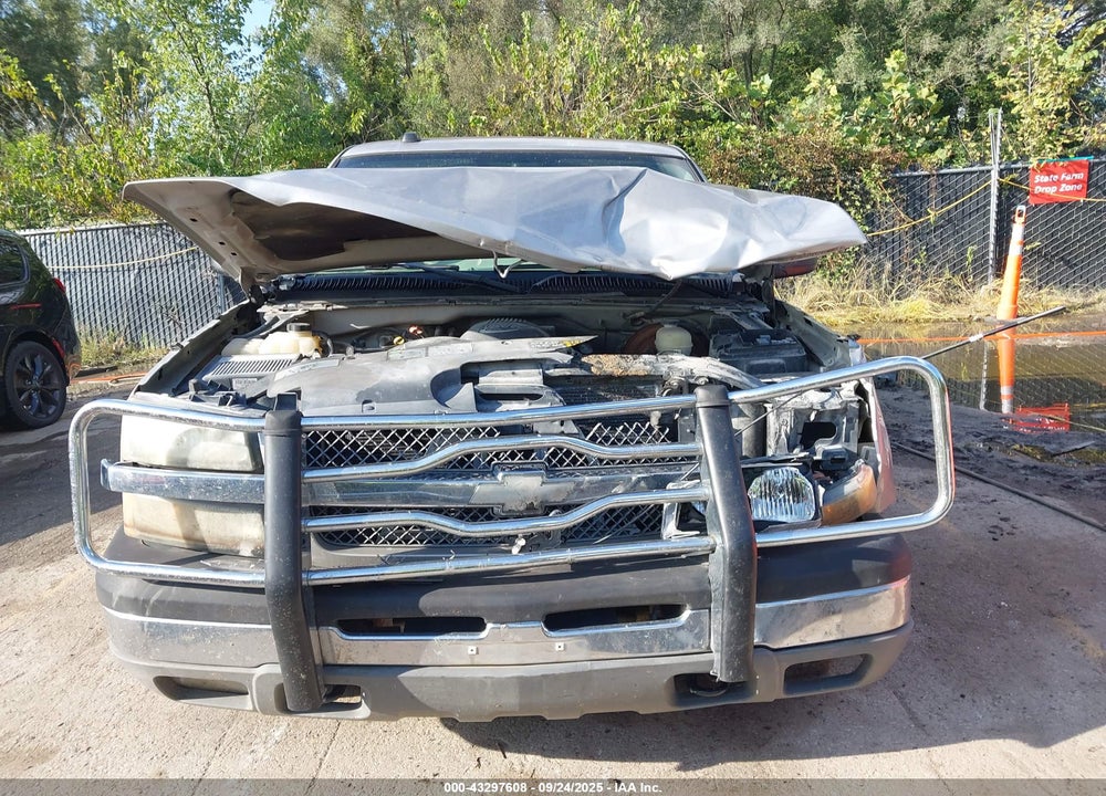 2005 CHEVROLET SILVERADO 1500 Z71 VIN: 2GCEK19B851288808