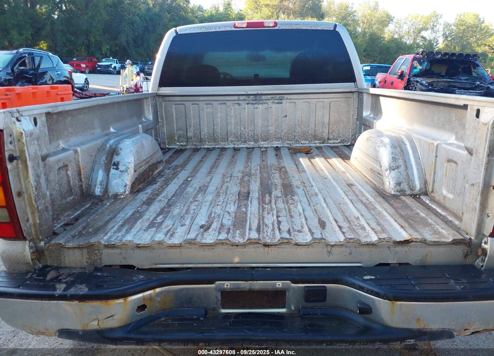 2005 CHEVROLET SILVERADO 1500 Z71 VIN: 2GCEK19B851288808