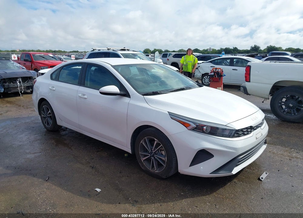 2023 KIA FORTE LXS VIN: 3KPF24AD5PE650070