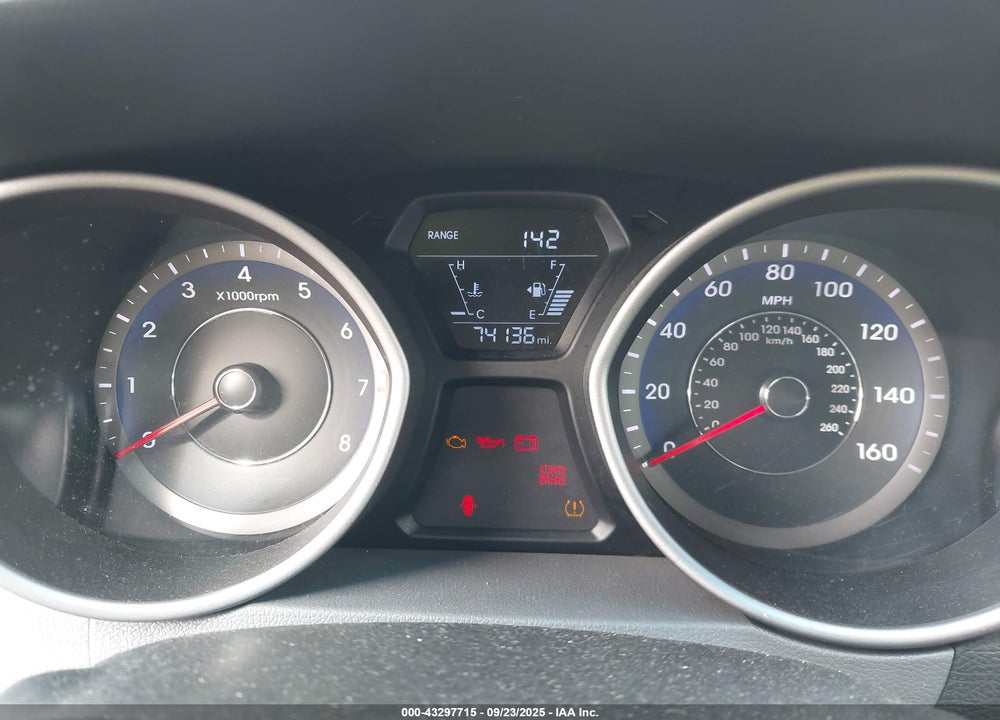 2016 HYUNDAI ELANTRA VIN: KMHDH4AH5GU620492
