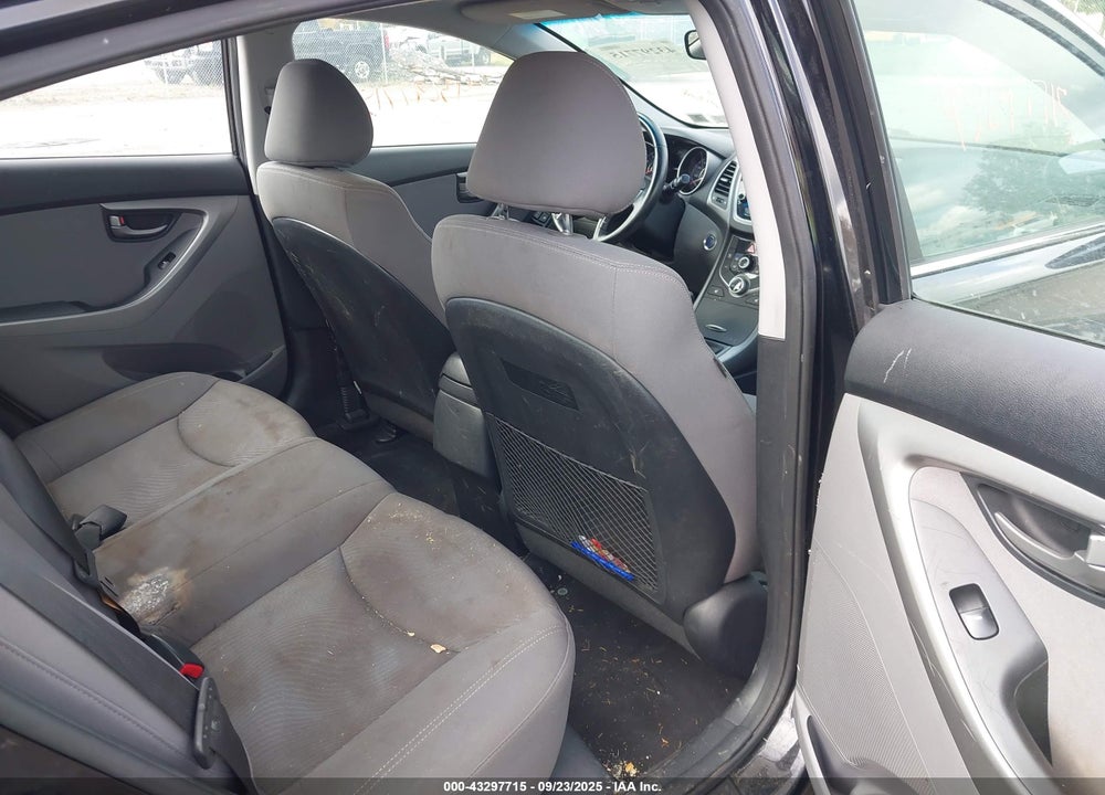 2016 HYUNDAI ELANTRA VIN: KMHDH4AH5GU620492