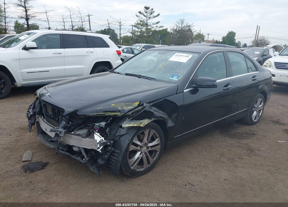 2012 MERCEDES-BENZ C 300 LUXURY 4MATIC VIN: WDDGF8BB6CR228097