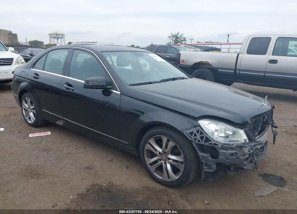 2012 MERCEDES-BENZ C 300 LUXURY 4MATIC VIN: WDDGF8BB6CR228097