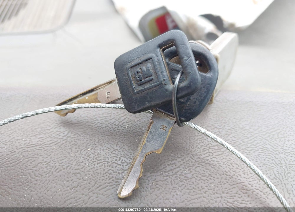 1993 CHEVROLET GMT-400 C1500 VIN: 1GCEC14H4PZ192919