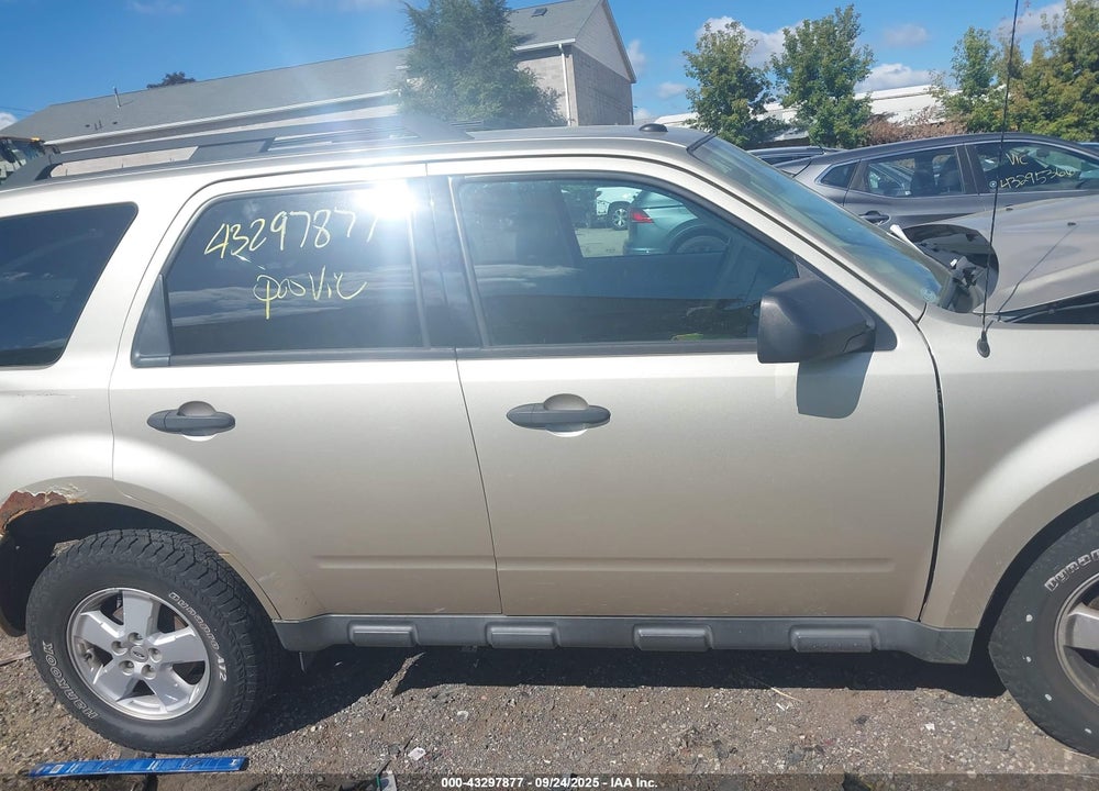 2012 FORD ESCAPE VIN: 1FMCU9D72CKC10701