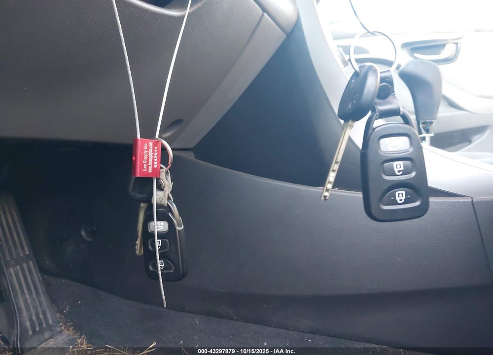 2012 HYUNDAI ELANTRA VIN: KMHDH4AE1CU338429