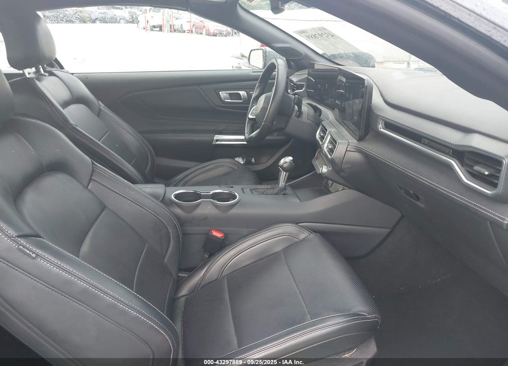 2025 FORD MUSTANG VIN: 1FAGP8UH2S5107880