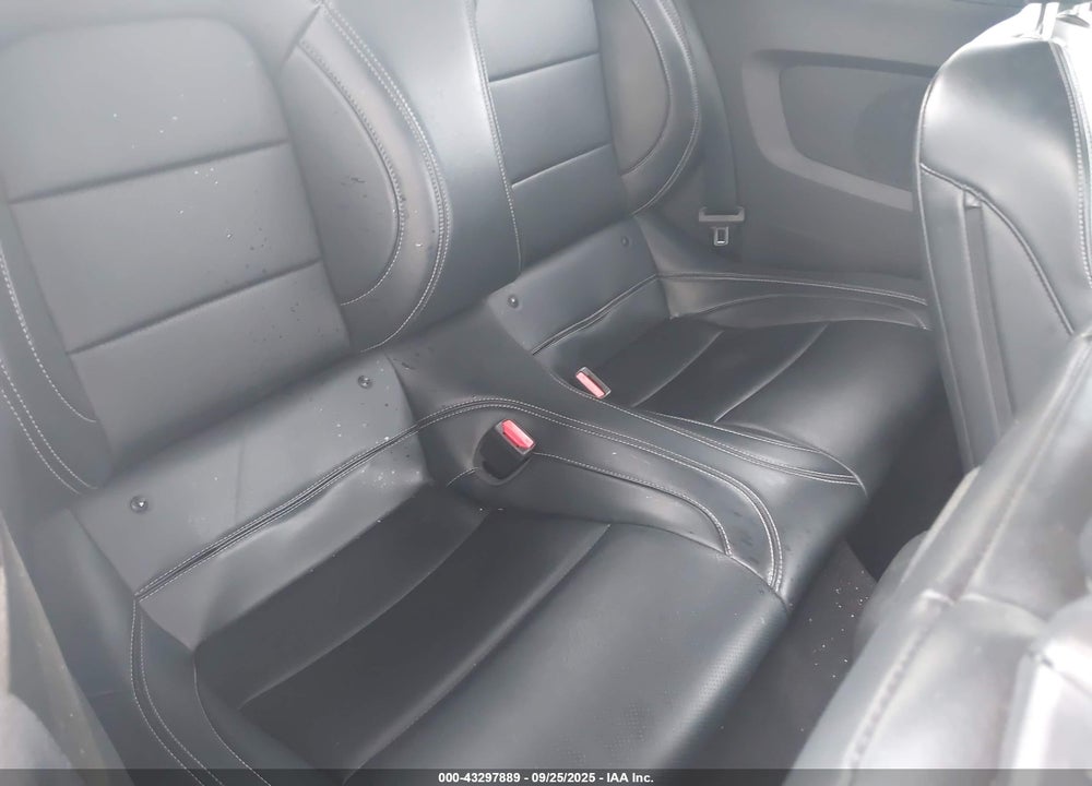 2025 FORD MUSTANG VIN: 1FAGP8UH2S5107880