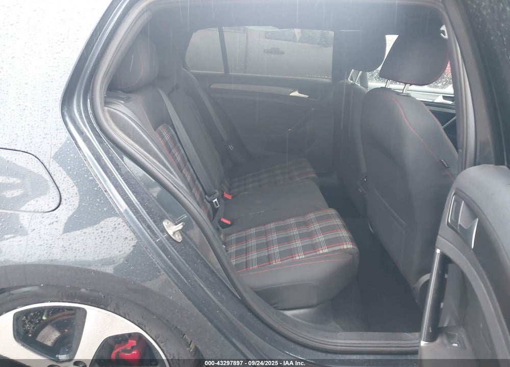 2018 VOLKSWAGEN GOLF VIN: 3VW547AU0JM288912
