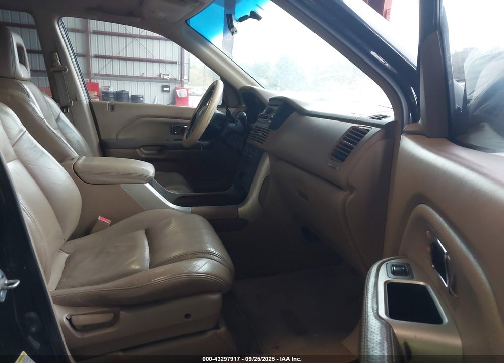 2004 HONDA PILOT EX-L VIN: 2HKYF18654H545698
