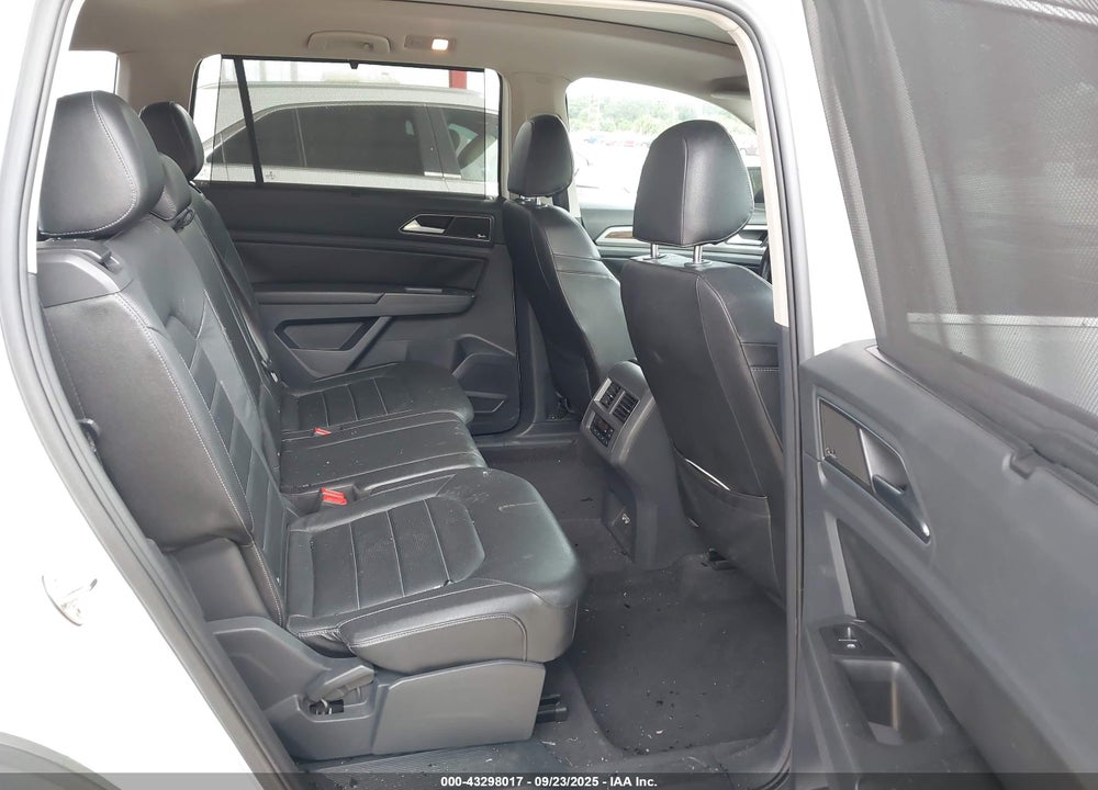 2018 VOLKSWAGEN ATLAS VIN: 1V2NR2CA0JC502243