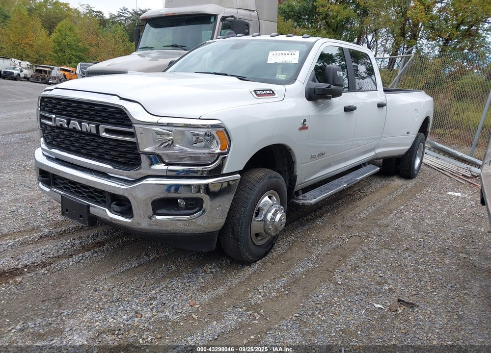 2024 RAM 3500 BIG HORN  4X4 8' BOX VIN: 3C63RRHL6RG307663