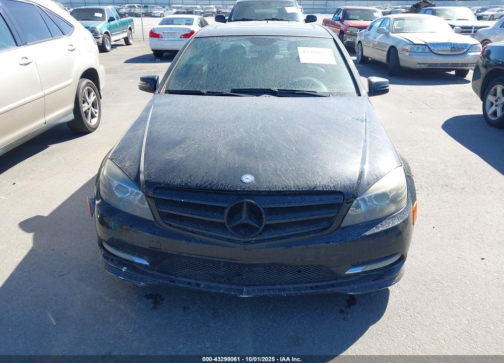 2011 MERCEDES-BENZ C 300 SPORT VIN: WDDGF5EB5BA520475
