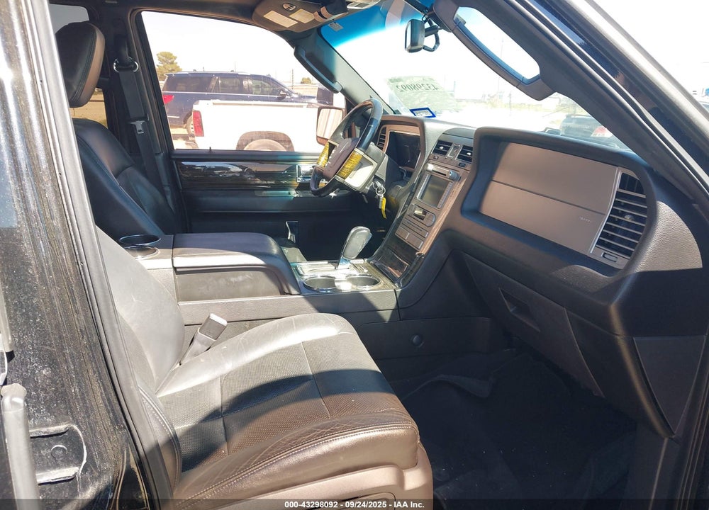 2010 LINCOLN NAVIGATOR VIN: 5LMJJ3H58AEJ02453