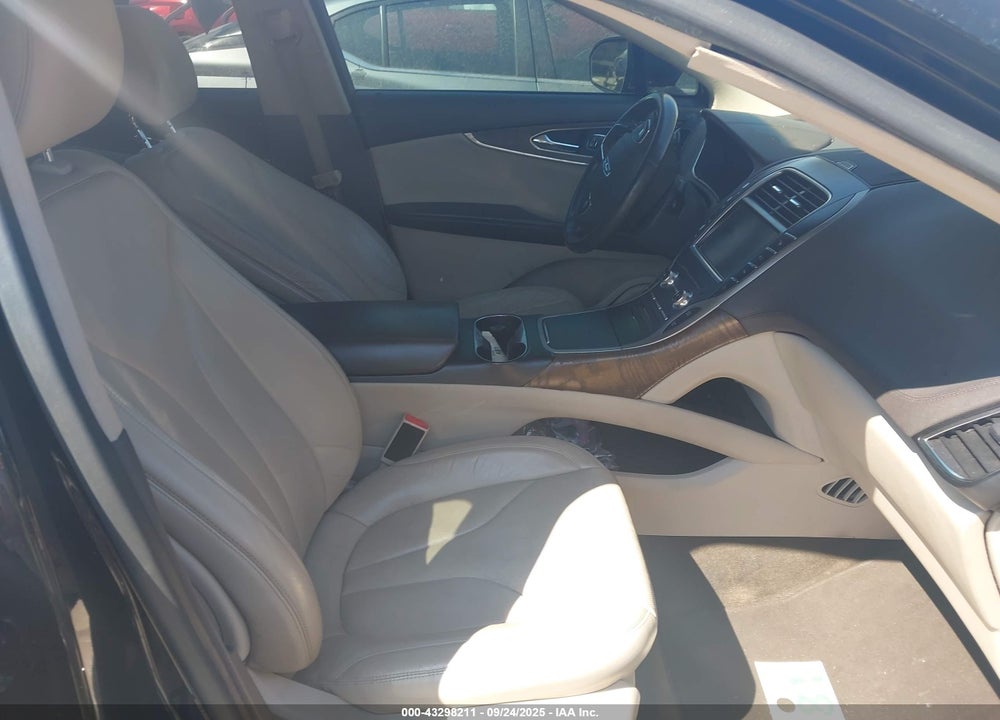2016 LINCOLN MKX RESERVE VIN: 2LMTJ8LR5GBL43950
