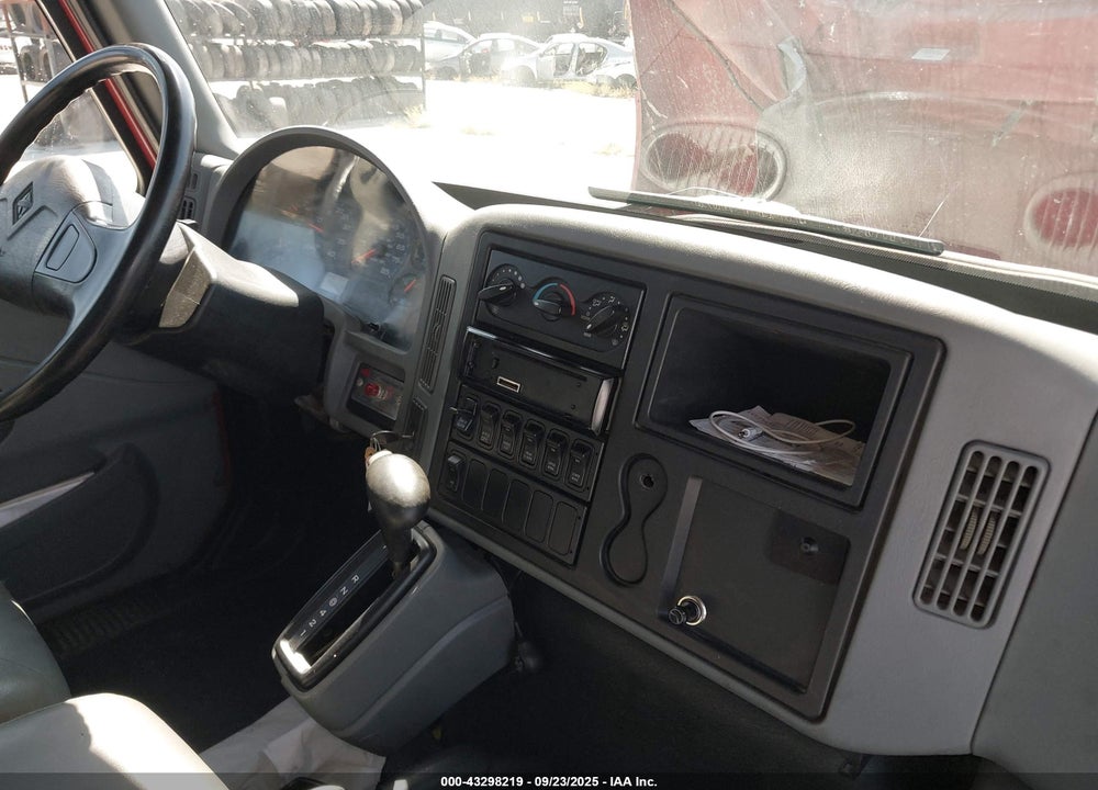 2005 INTERNATIONAL 4000 4300 VIN: 1HTMMAAM95H681252