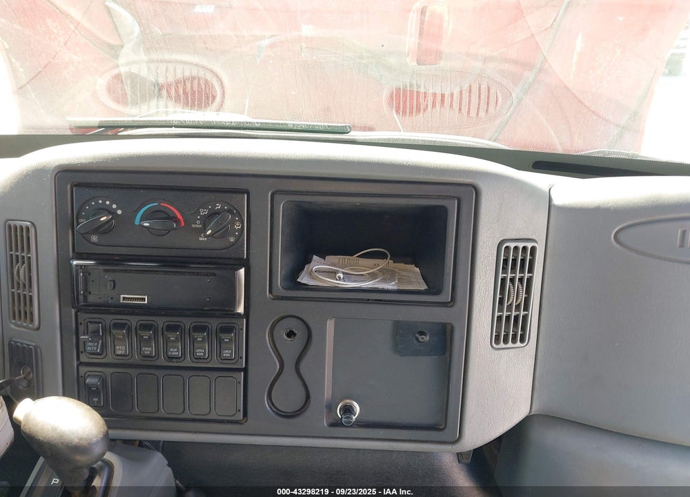 2005 INTERNATIONAL 4000 4300 VIN: 1HTMMAAM95H681252
