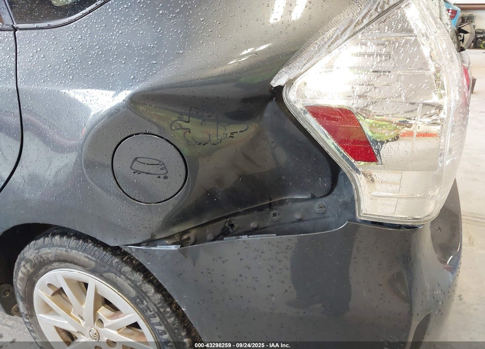 2013 TOYOTA PRIUS V THREE VIN: JTDZN3EU8D3210811