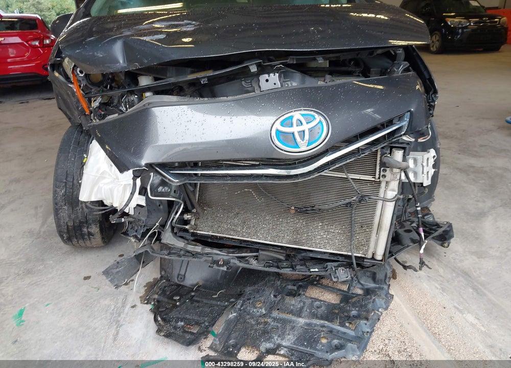 2013 TOYOTA PRIUS V THREE VIN: JTDZN3EU8D3210811