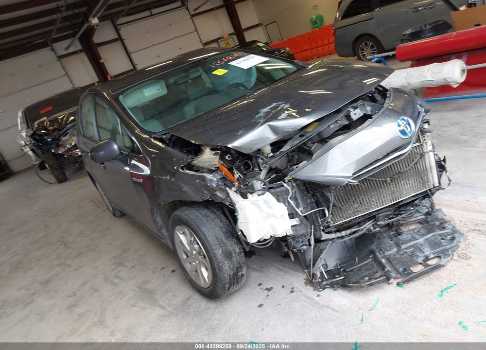 2013 TOYOTA PRIUS V THREE VIN: JTDZN3EU8D3210811