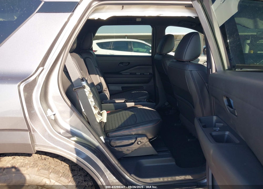 2025 NISSAN PATHFINDER VIN: 5N1DR3BD2SC273270