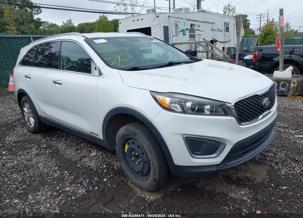 2017 KIA SORENTO LX VIN: 5XYPGDA52HG241284
