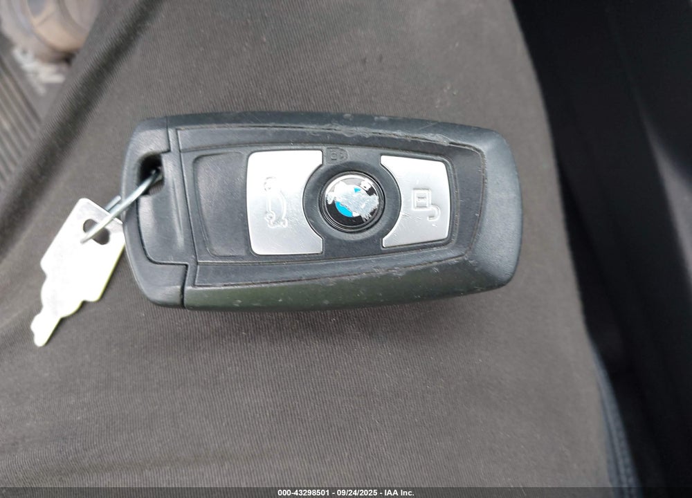 2013 BMW 3 SERIES VIN: WBA3B5G5XDNS02128