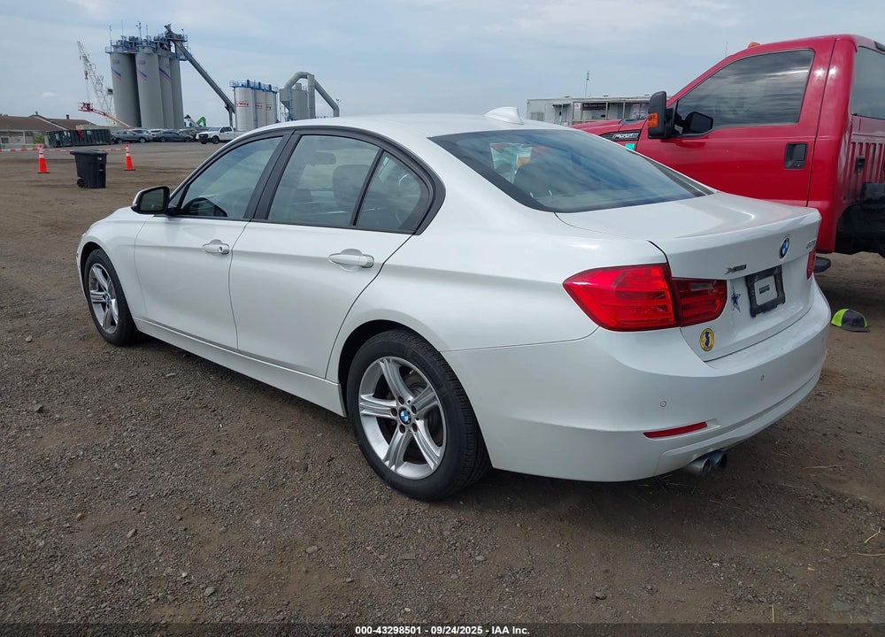 2013 BMW 3 SERIES VIN: WBA3B5G5XDNS02128