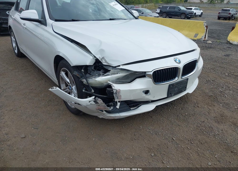 2013 BMW 3 SERIES VIN: WBA3B5G5XDNS02128