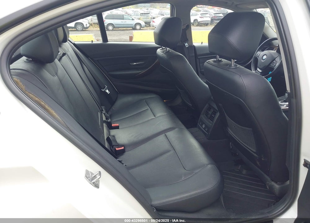 2013 BMW 3 SERIES VIN: WBA3B5G5XDNS02128