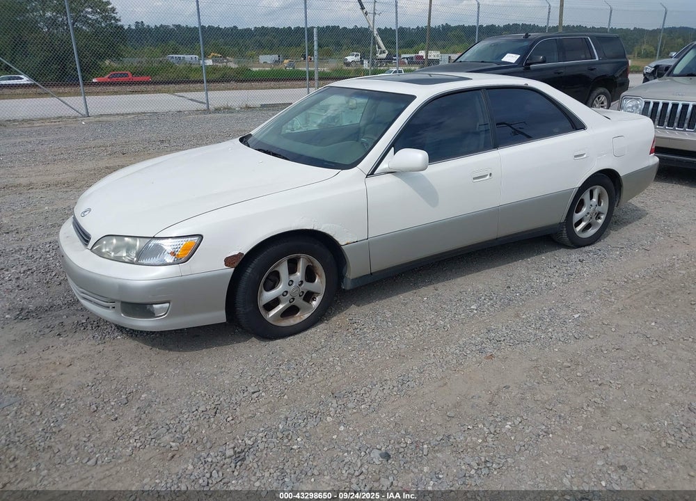 2001 LEXUS ES 300 VIN: JT8BF28GX10328546
