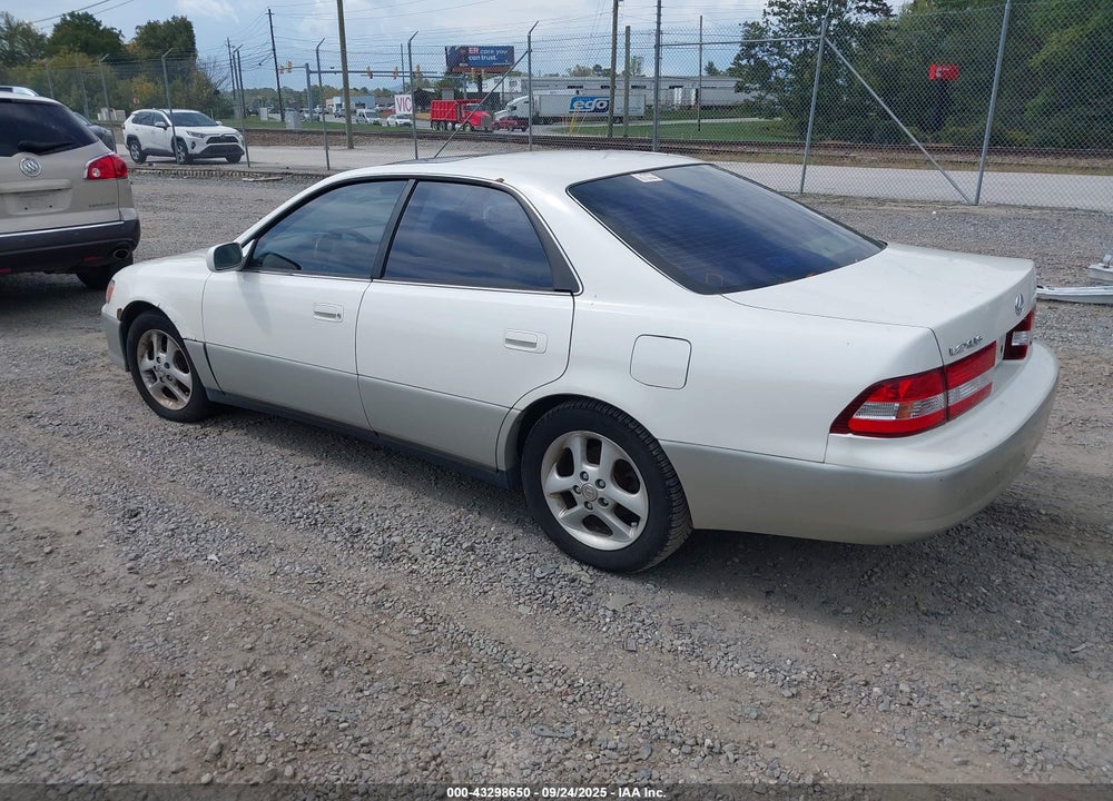 2001 LEXUS ES 300 VIN: JT8BF28GX10328546