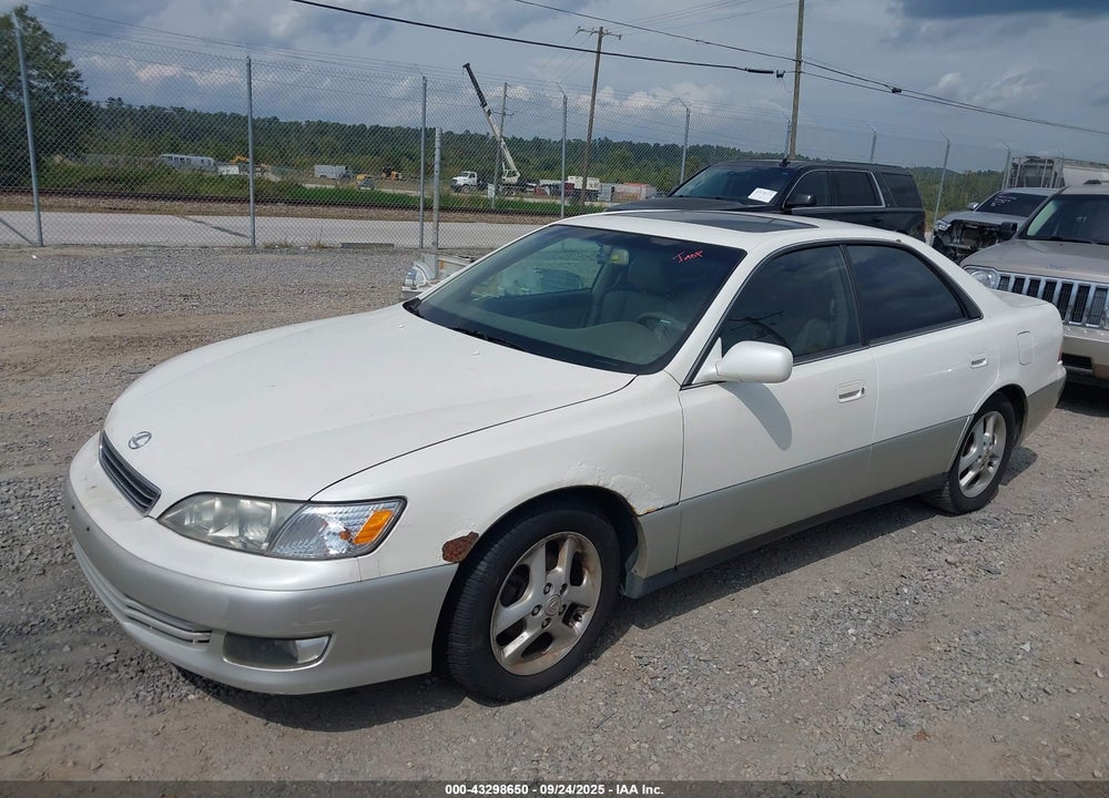 2001 LEXUS ES 300 VIN: JT8BF28GX10328546