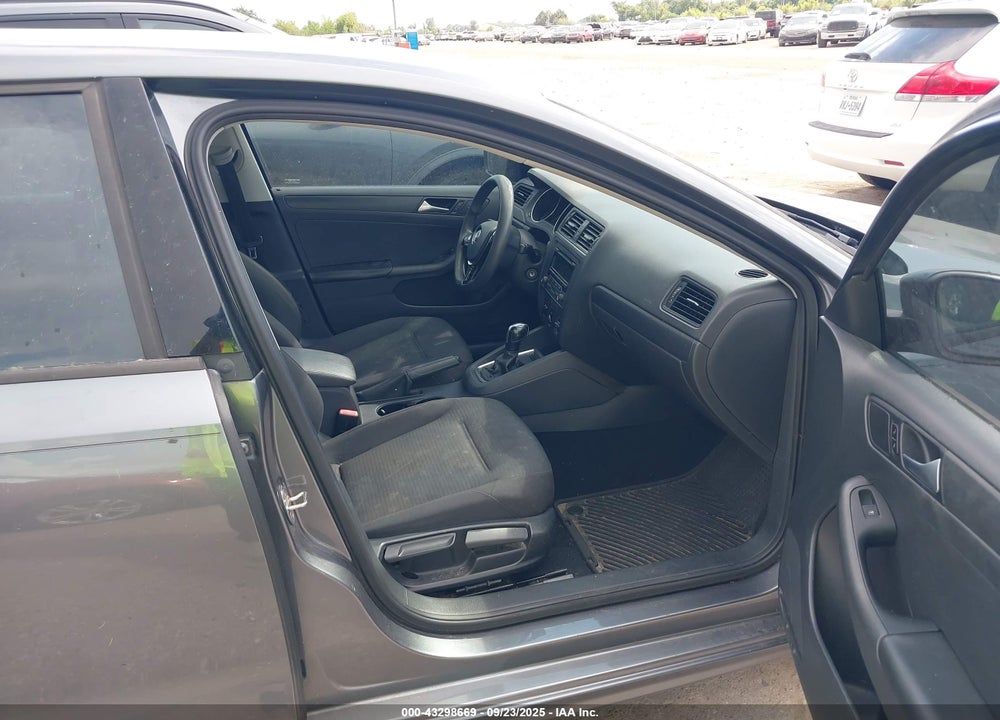 2015 VOLKSWAGEN JETTA VIN: 3VW2K7AJ1FM261871