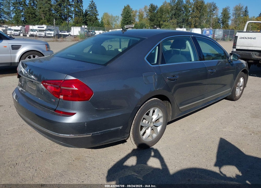 2016 VOLKSWAGEN PASSAT VIN: 1VWAT7A39GC040676