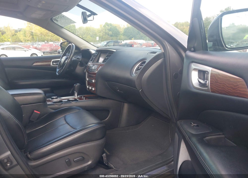 2017 NISSAN PATHFINDER VIN: 5N1DR2MM6HC606215