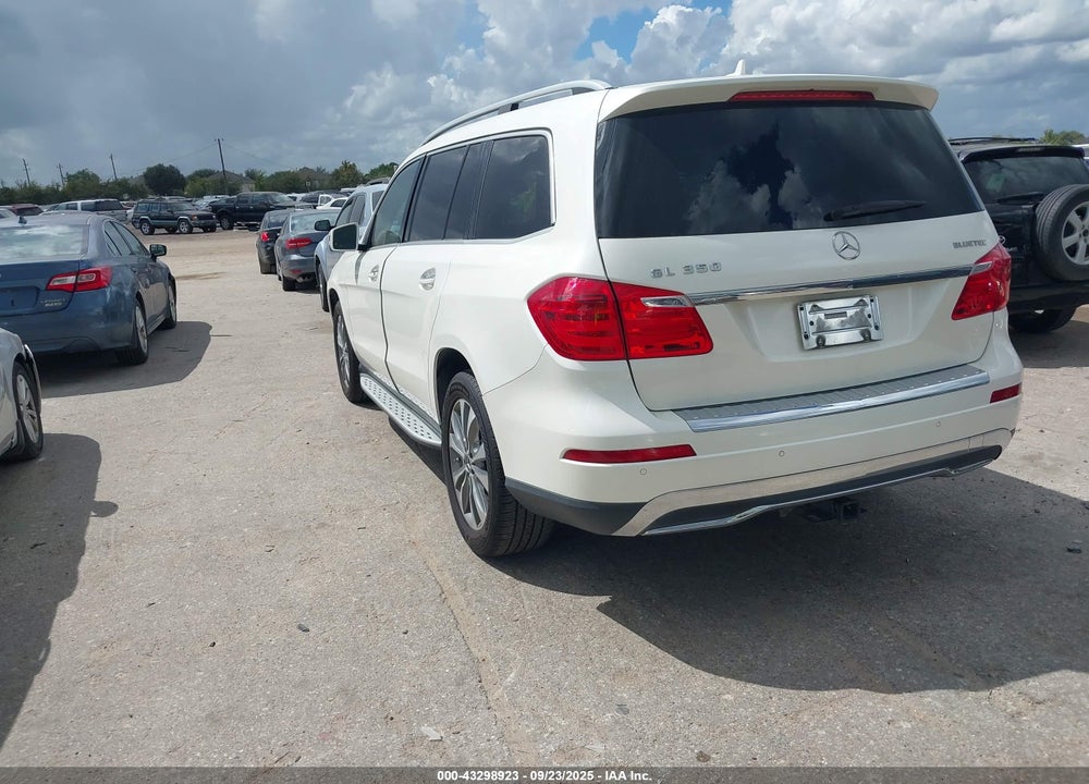 2015 MERCEDES-BENZ GL 350 BLUETEC 4MATIC VIN: 4JGDF2EE7FA461999