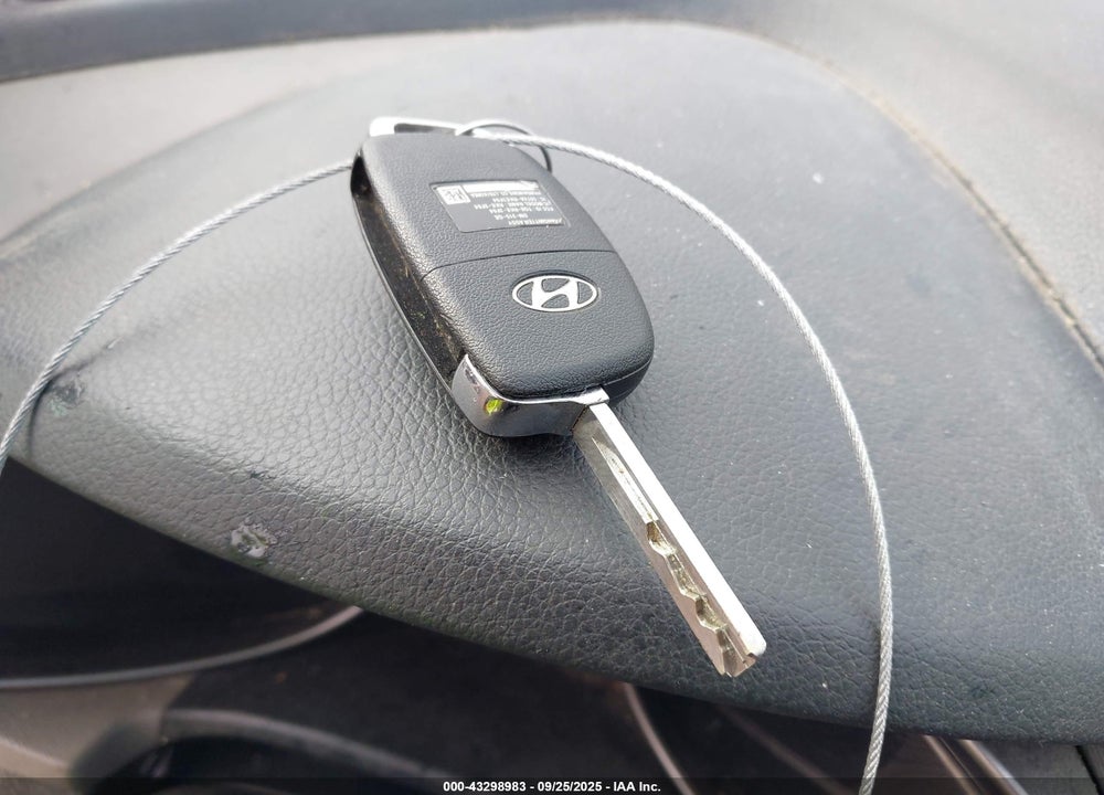 2014 HYUNDAI SANTA FE VIN: KM8SM4HF1EU064251