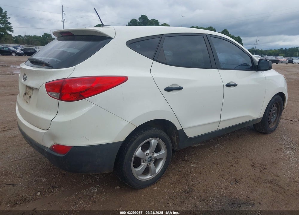 2010 HYUNDAI TUCSON GLS VIN: KM8JT3ACXAU050142