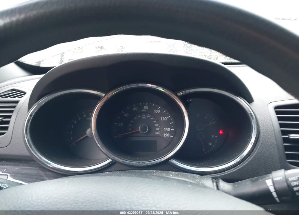 2012 KIA SORENTO LX VIN: 5XYKT3A16CG292583