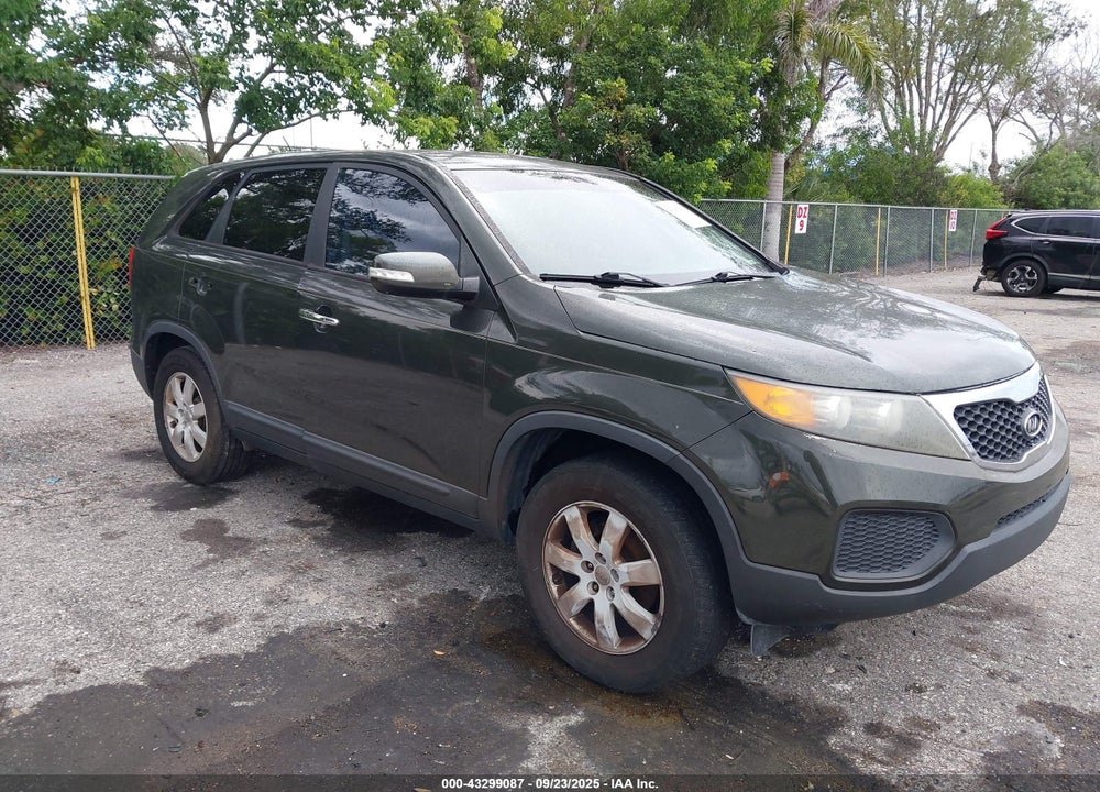 2012 KIA SORENTO LX VIN: 5XYKT3A16CG292583
