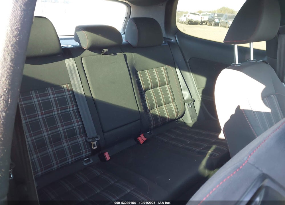 2011 VOLKSWAGEN GTI 2-DOOR VIN: WVWFD7AJ2BW084823