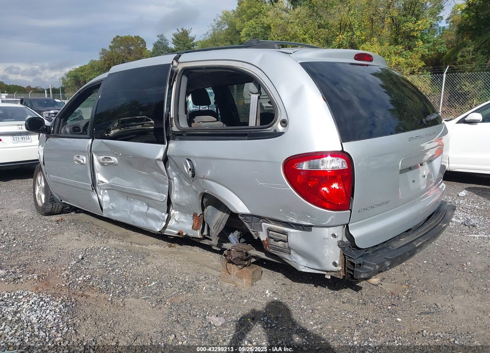 2005 DODGE GRAND CARAVAN SXT VIN: 2D4GP44L75R187999